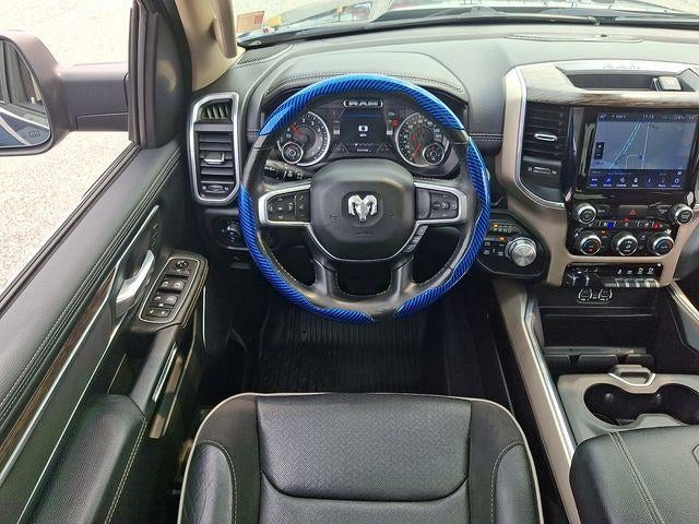 2020 RAM 1500 Laramie Crew Cab 4x4 5'7" Box