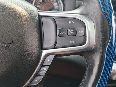 2020 RAM 1500 Laramie Crew Cab 4x4 5'7" Box