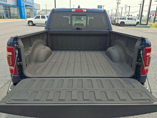 2020 RAM 1500 Laramie Crew Cab 4x4 5'7" Box