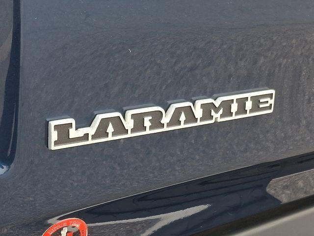 2020 RAM 1500 Laramie Crew Cab 4x4 5'7" Box