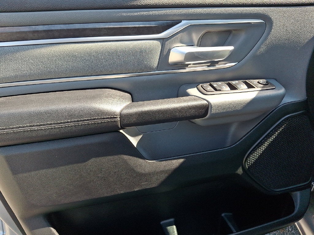 2021 RAM 1500 Big Horn Crew Cab 4x4 5'7" Box