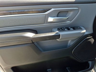 2022 RAM 1500 Big Horn Crew Cab 4x4 5'7" Box