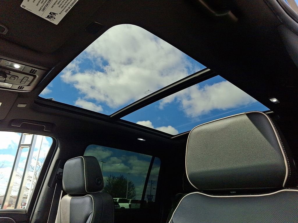 2022 GMC Yukon XL SLT