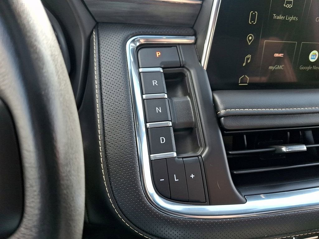 2022 GMC Yukon XL SLT