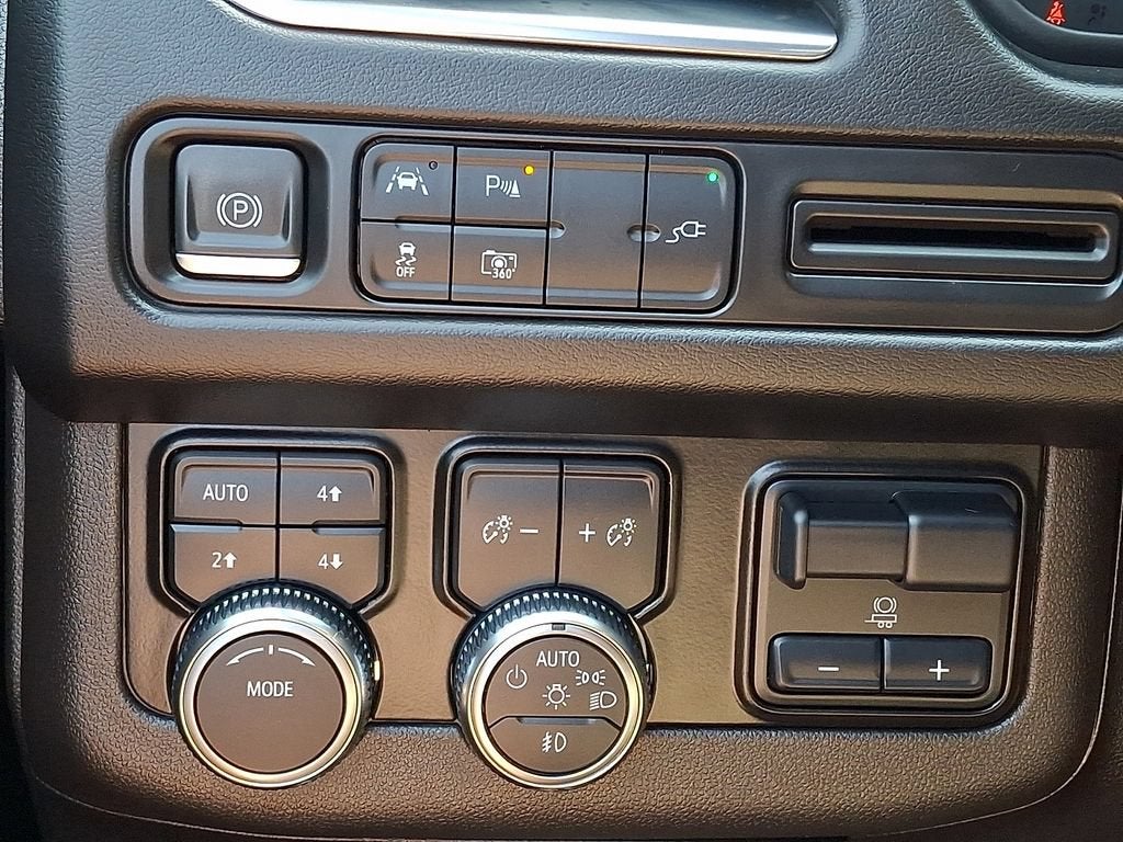 2022 GMC Yukon XL SLT