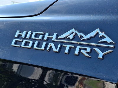 2022 Chevrolet Suburban High Country