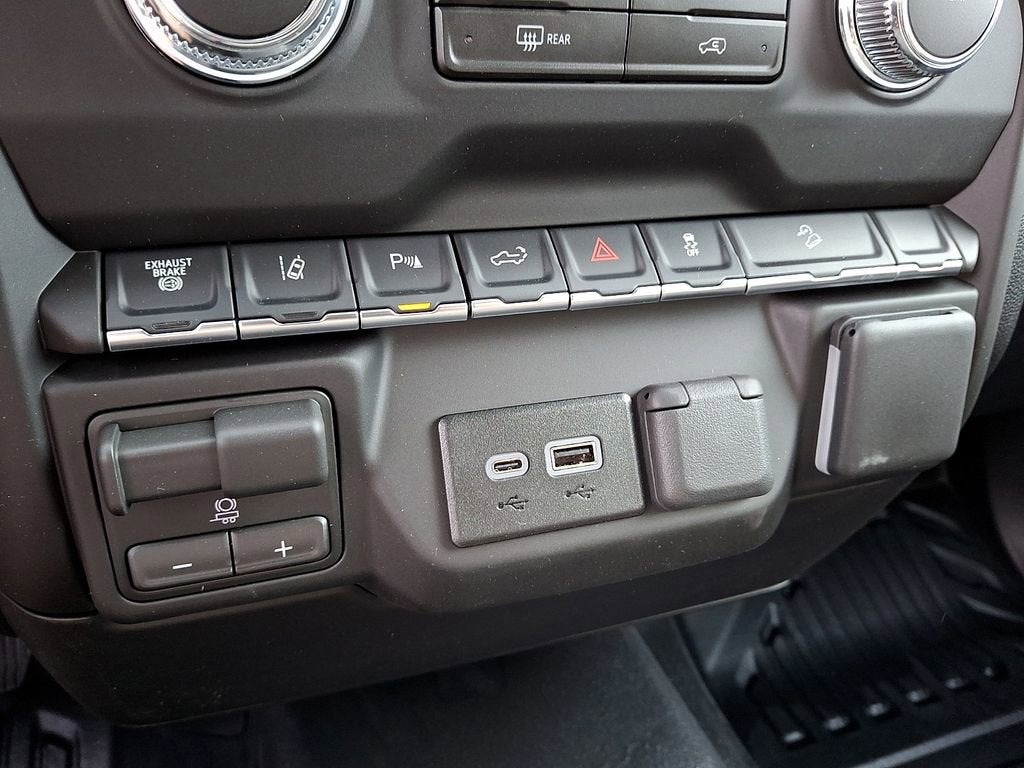 2026 GMC Sierra 2500HD Pro - Photo 10