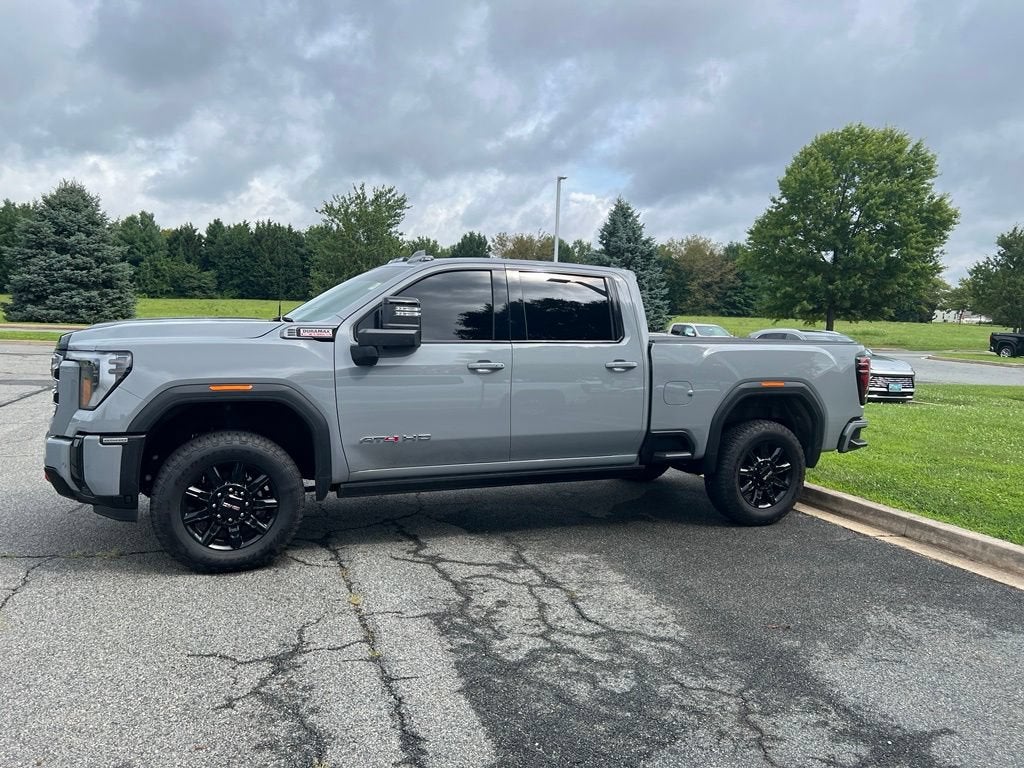 2025 GMC Sierra 2500 HD AT4