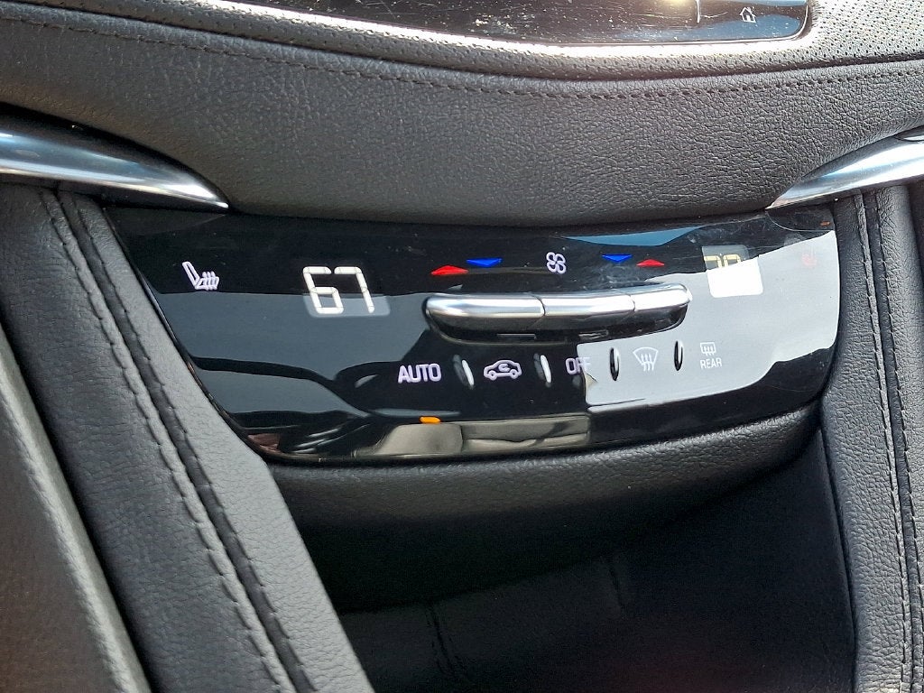 2023 Cadillac XT5 FWD Premium Luxury