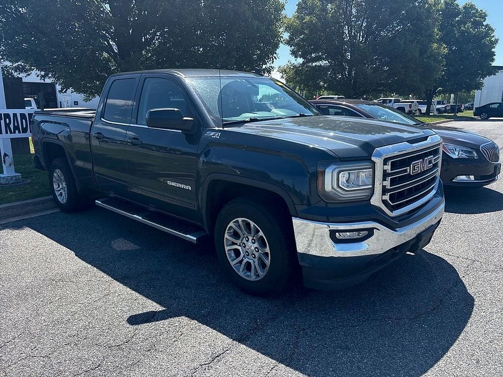 2019 GMC Sierra 4WD Double Cab Standard Box SLE's photo