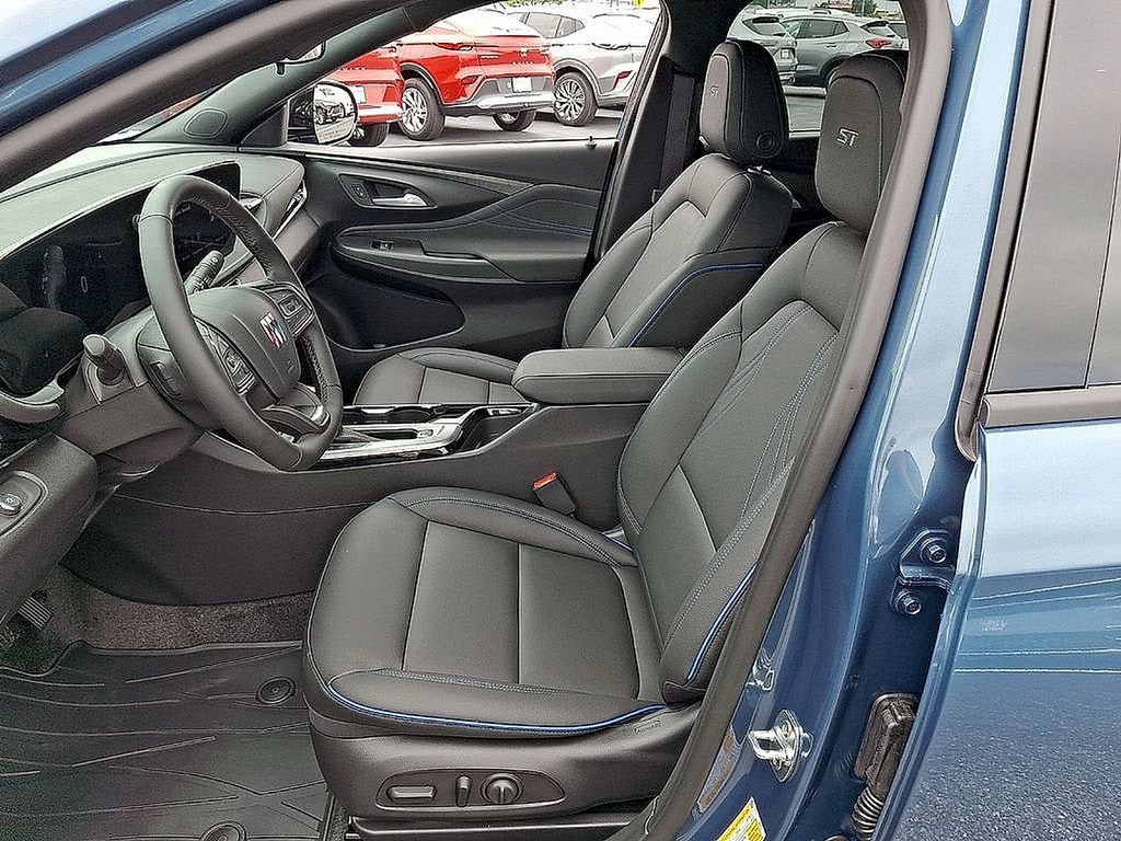 2026 Buick Envista Sport Touring - Photo 9