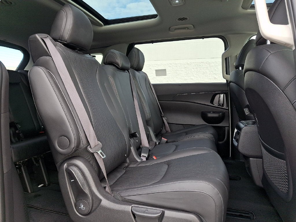 2025 Kia Carnival MPV SX