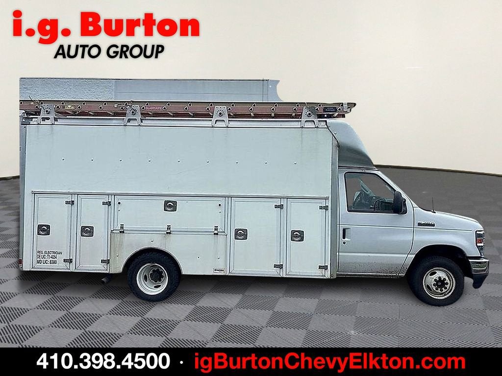 2022 Ford E-Series Cutaway E-450 DRW