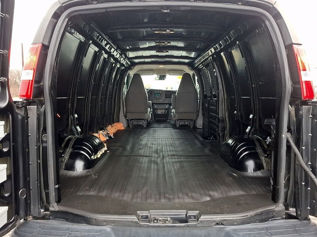 2022 Chevrolet Express Cargo 3500 WT