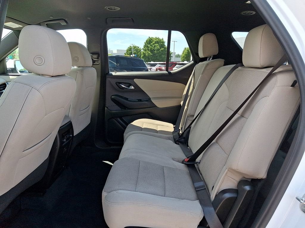 2023 Chevrolet Traverse LS