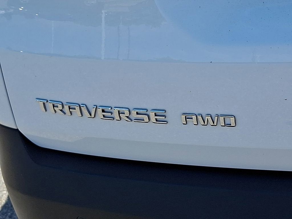2023 Chevrolet Traverse LS