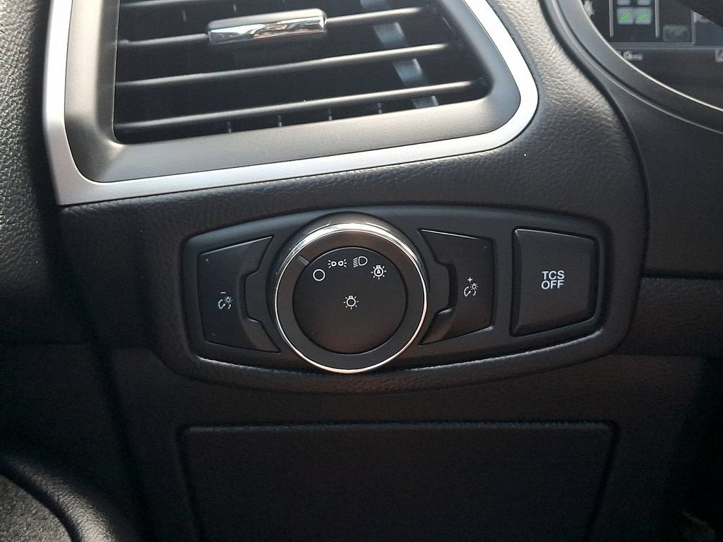 2023 Ford Edge SE